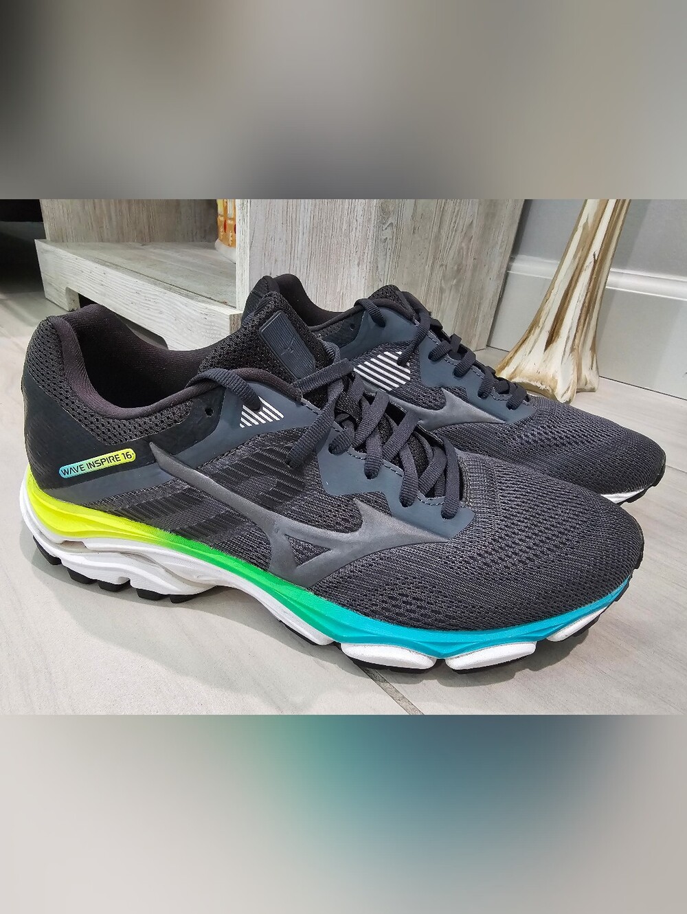 Mizuno Wave Inspire 16 Womens Black Gray Sneakers Size 9